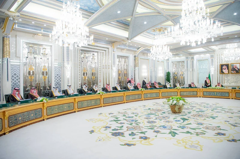 سيدي خادم الحرمين الشريفين يرأس جلسة مجلس الوزراء اليوم في جدة - Photo 5