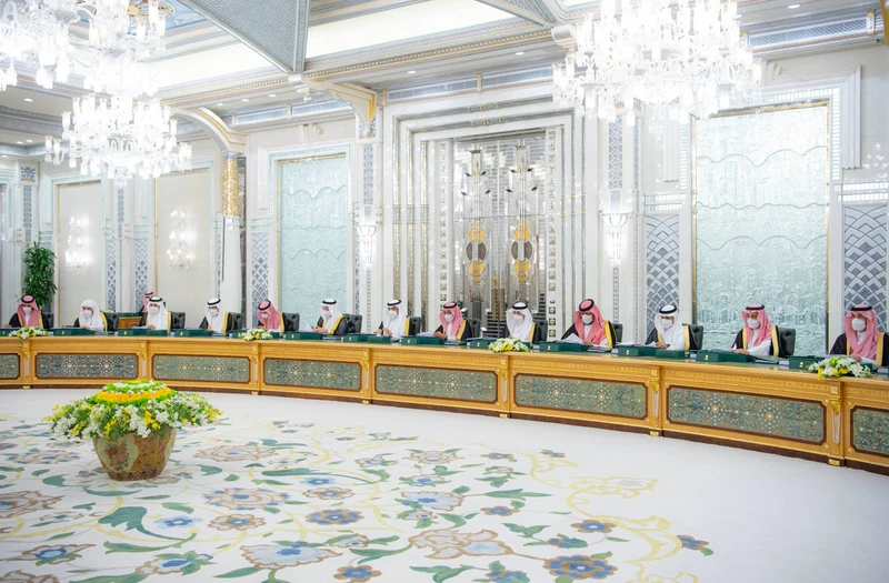 سيدي خادم الحرمين الشريفين يرأس جلسة مجلس الوزراء اليوم في جدة - Photo 4