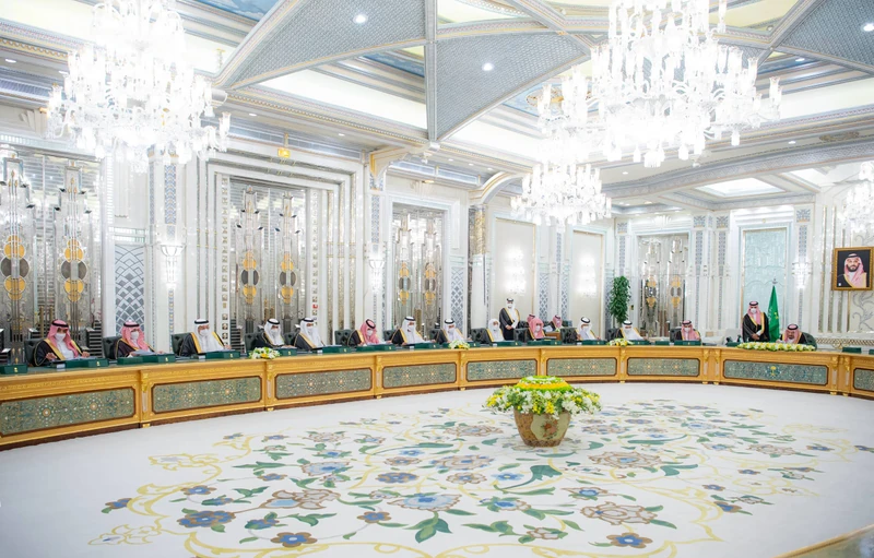 سيدي خادم الحرمين الشريفين يرأس جلسة مجلس الوزراء اليوم في جدة - Photo 5