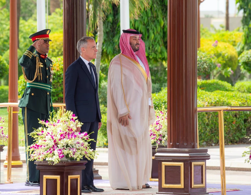سمو سيدي ولي العهد يستقبل في قصر السلام بجدة دولة رئيس وزراء كندا - Photo 3