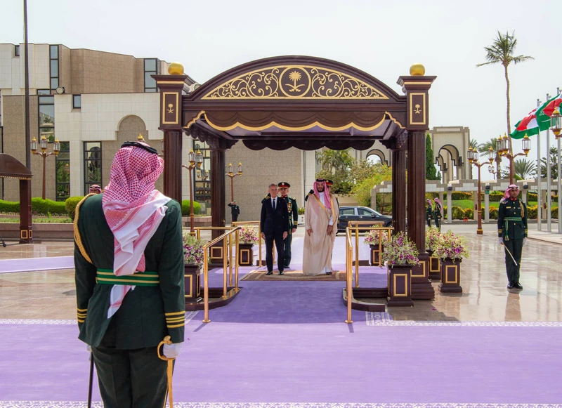 سمو سيدي ولي العهد يستقبل في قصر السلام بجدة دولة رئيس وزراء كندا - Photo 4