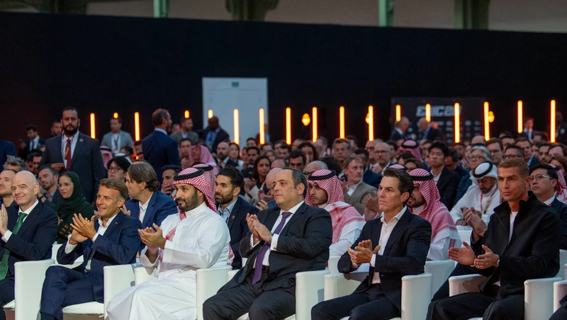 سمو سيدي ولي العهد وفخامة رئيس فرنسا يشهدان ختام كأس العالم للرياضات الإلكترونية 2026 بباريس - صورة 9