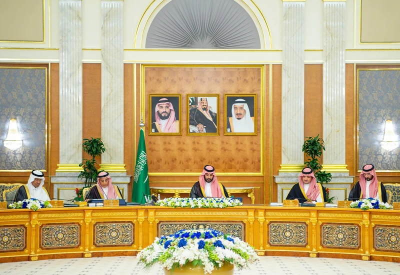 سمو سيدي ولي العهد يرأس جلسة مجلس الوزراء في جدة. - Photo 4