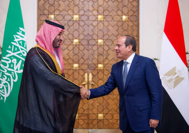 سمو سيدي ولي العهد يلتقي الرئيس المصري ويعقدان لقاءً ثنائياً وجلسة مباحثات موسعة. - Photo 7