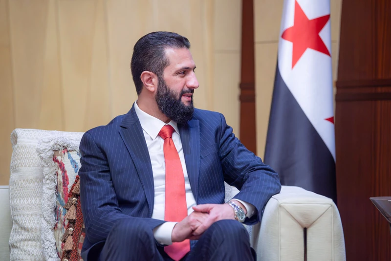 سمو سيدي ولي العهد يلتقي رئيس الجمهورية العربية السورية. - Photo 4